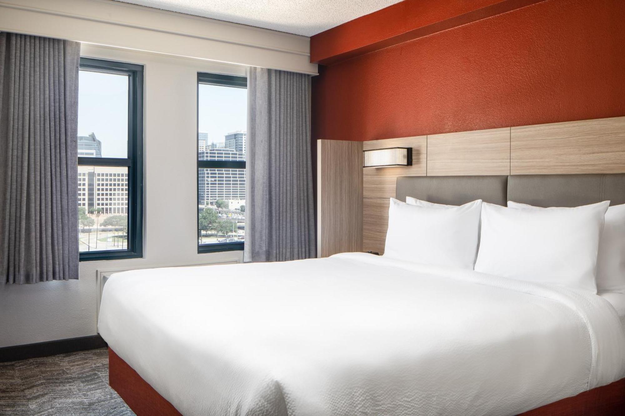 Springhill Suites By Marriott Dallas Downtown / West End Εξωτερικό φωτογραφία