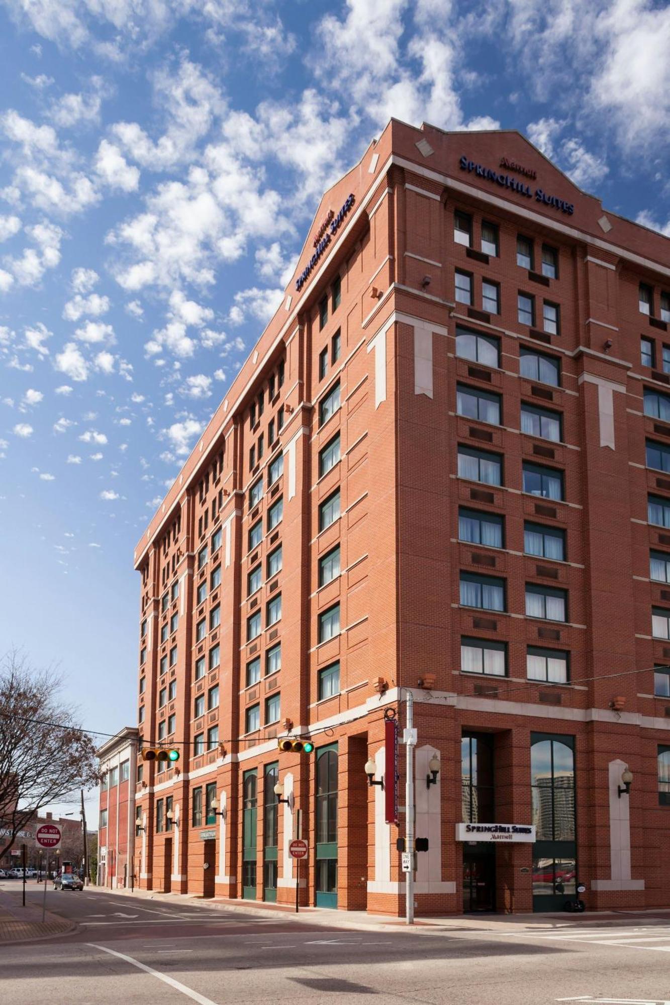 Springhill Suites By Marriott Dallas Downtown / West End Εξωτερικό φωτογραφία